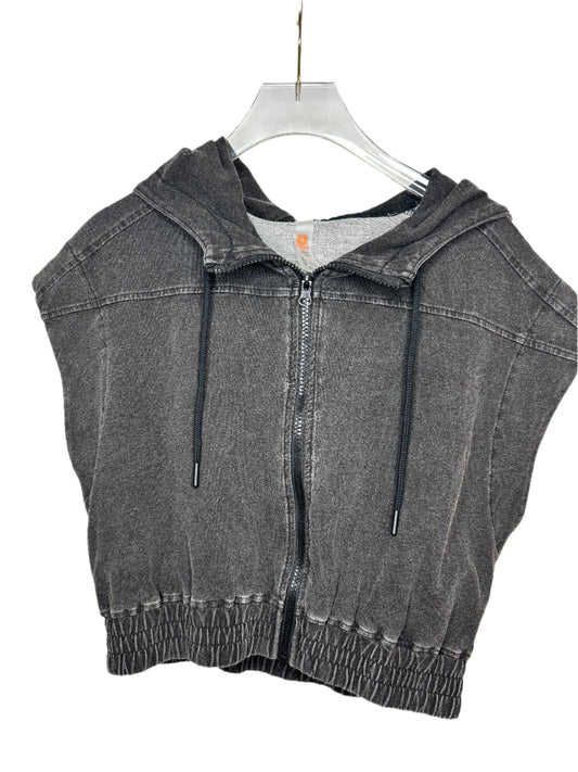 SLEEVELESS HOODIE - BLACK