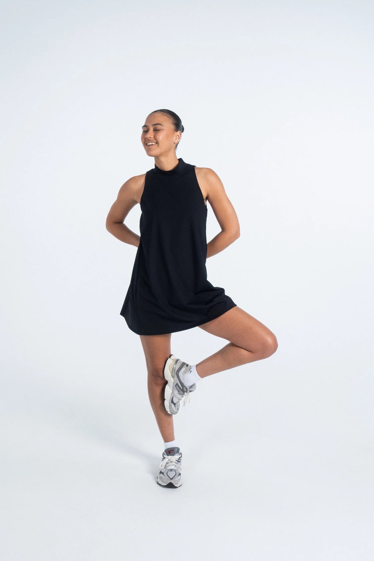 READY SWING DRESS - BLACK