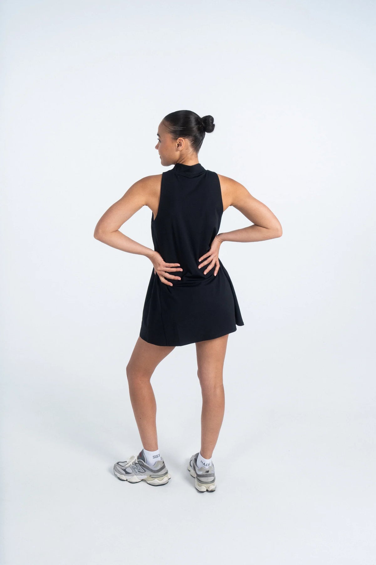READY SWING DRESS - BLACK